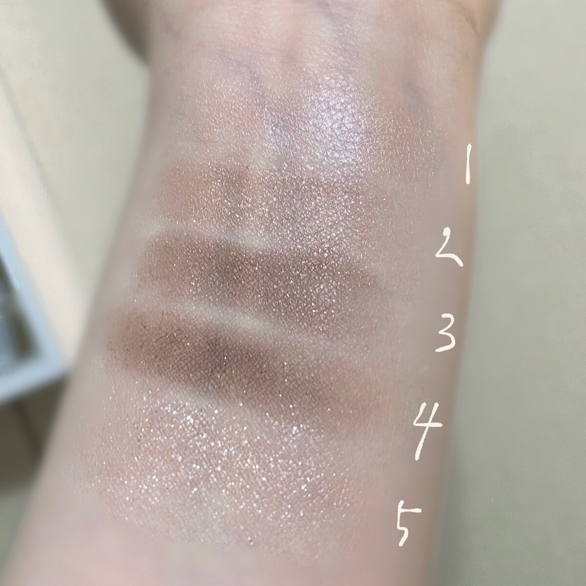 Visée グラムハント アイズのクチコミ「Visée
グラムハント アイズ
G-7 モーヴ系
3枚目にスウォッチあり

今はプチプラでも.....」（3枚目）