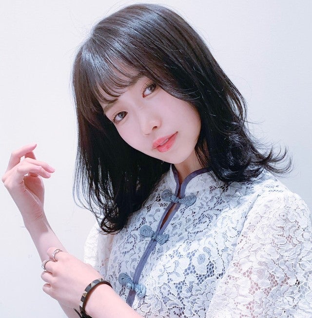 【診断チェック】ブルべ夏の特徴や似合う髪色・メイク・服のカラーを解説!おすすめアイシャドウ・リップ24選のサムネイル