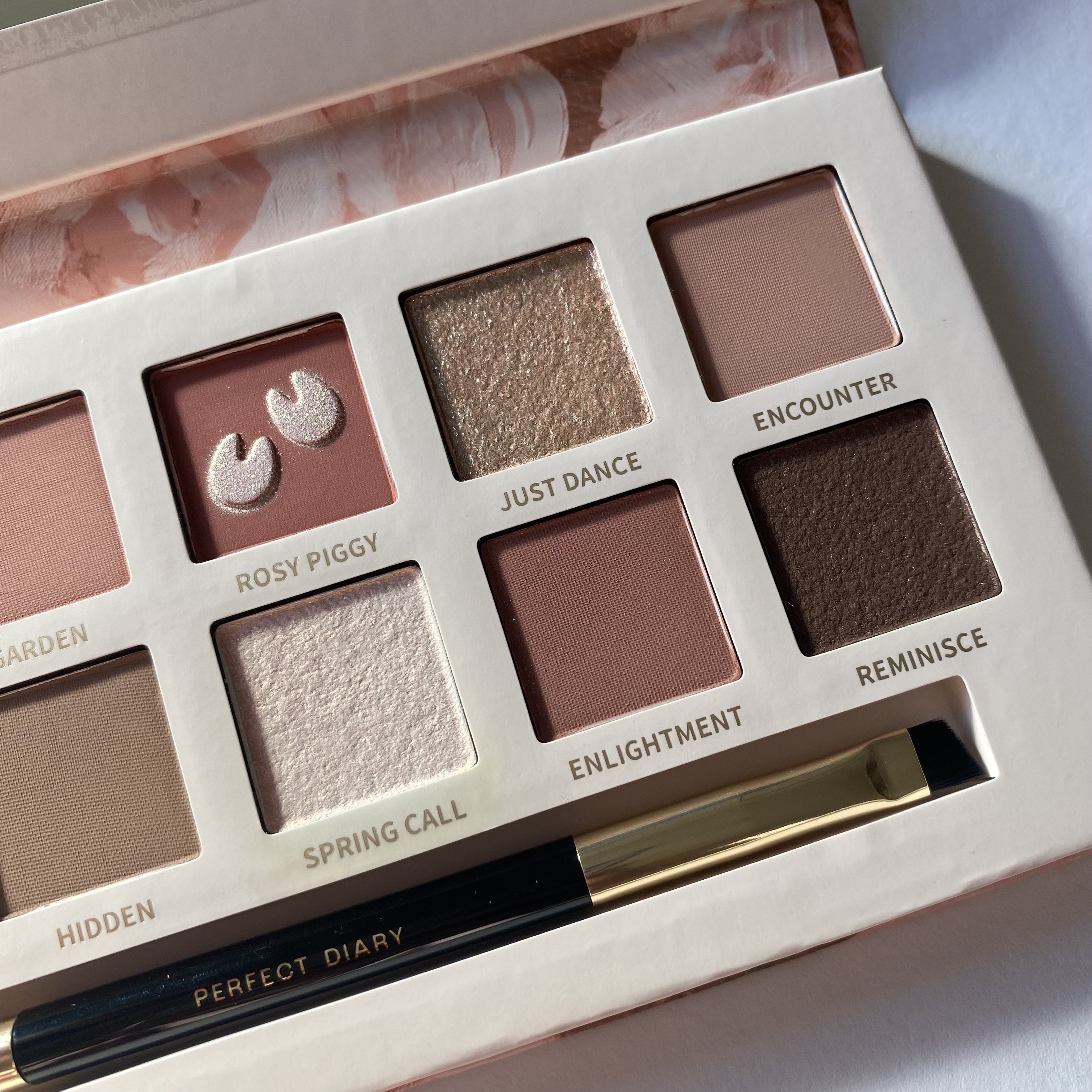 PERFECT DIARY アイシャドウパレット 3種セット 2023年冬新作アイシャドウパレット】エクスプローラ12色 動物アイ