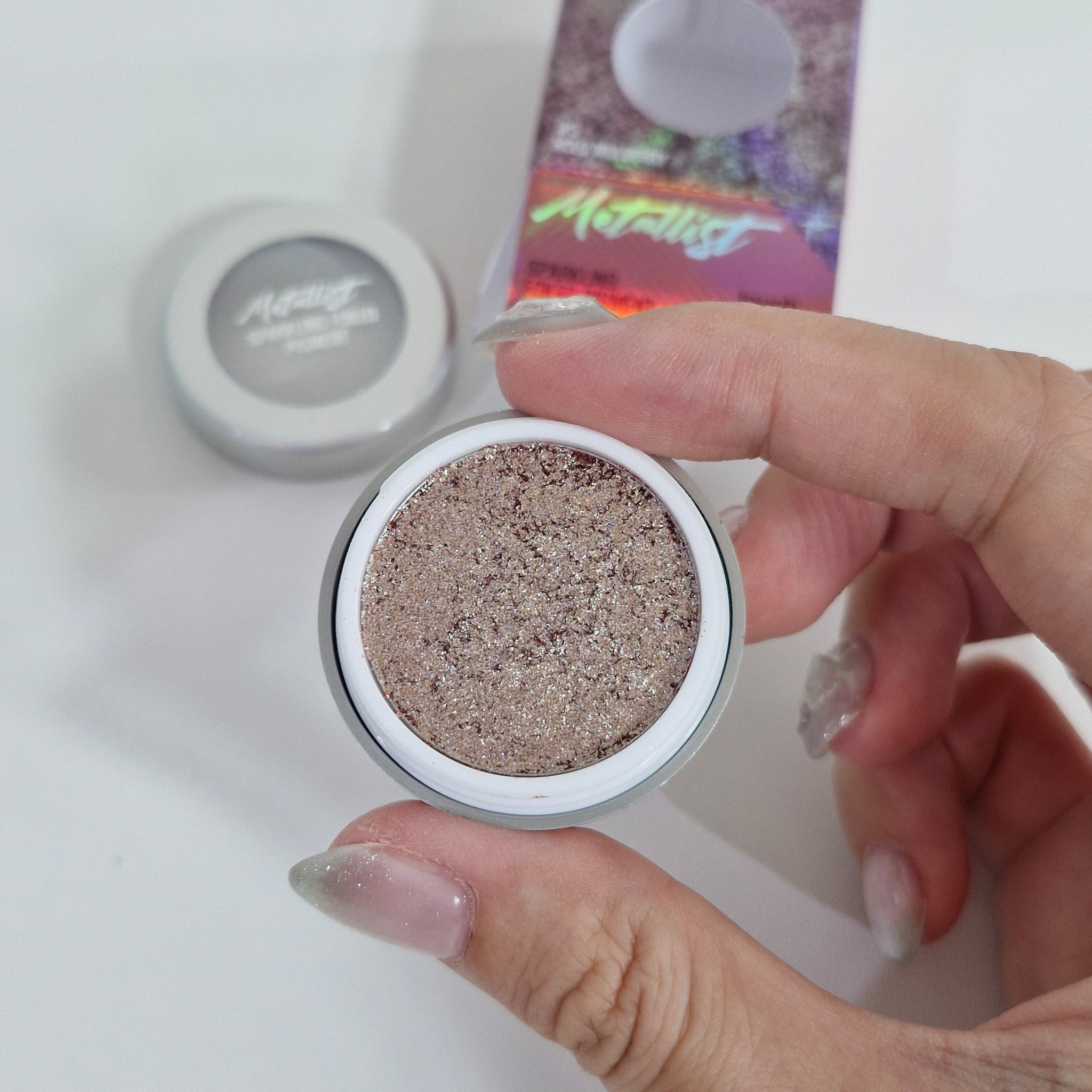 Metallist Sparkling Foiled Pigment 05/touch in SOL /単色アイシャドウを使ったクチコミ（2枚目）