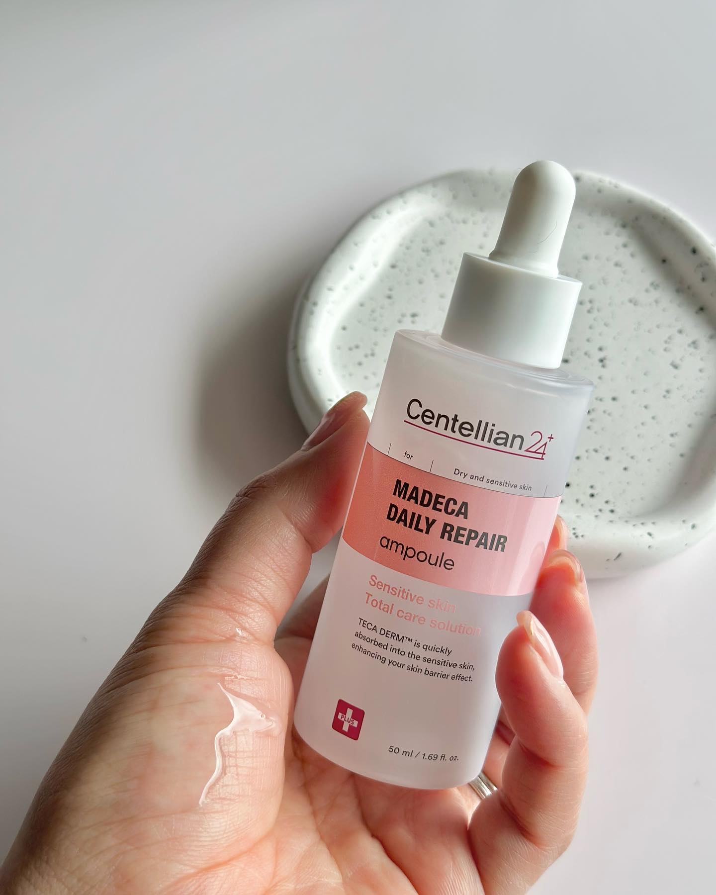 マデカデイリーリペアアンプル/センテリアン24/美容液を使ったクチコミ（3枚目）