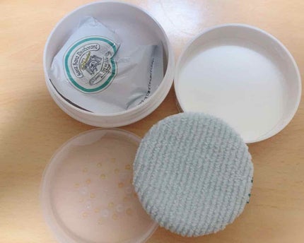 薬用さらさらデオドラントパウダー/デオナチュレ/デオドラント・制汗剤を使ったクチコミ(3枚目)