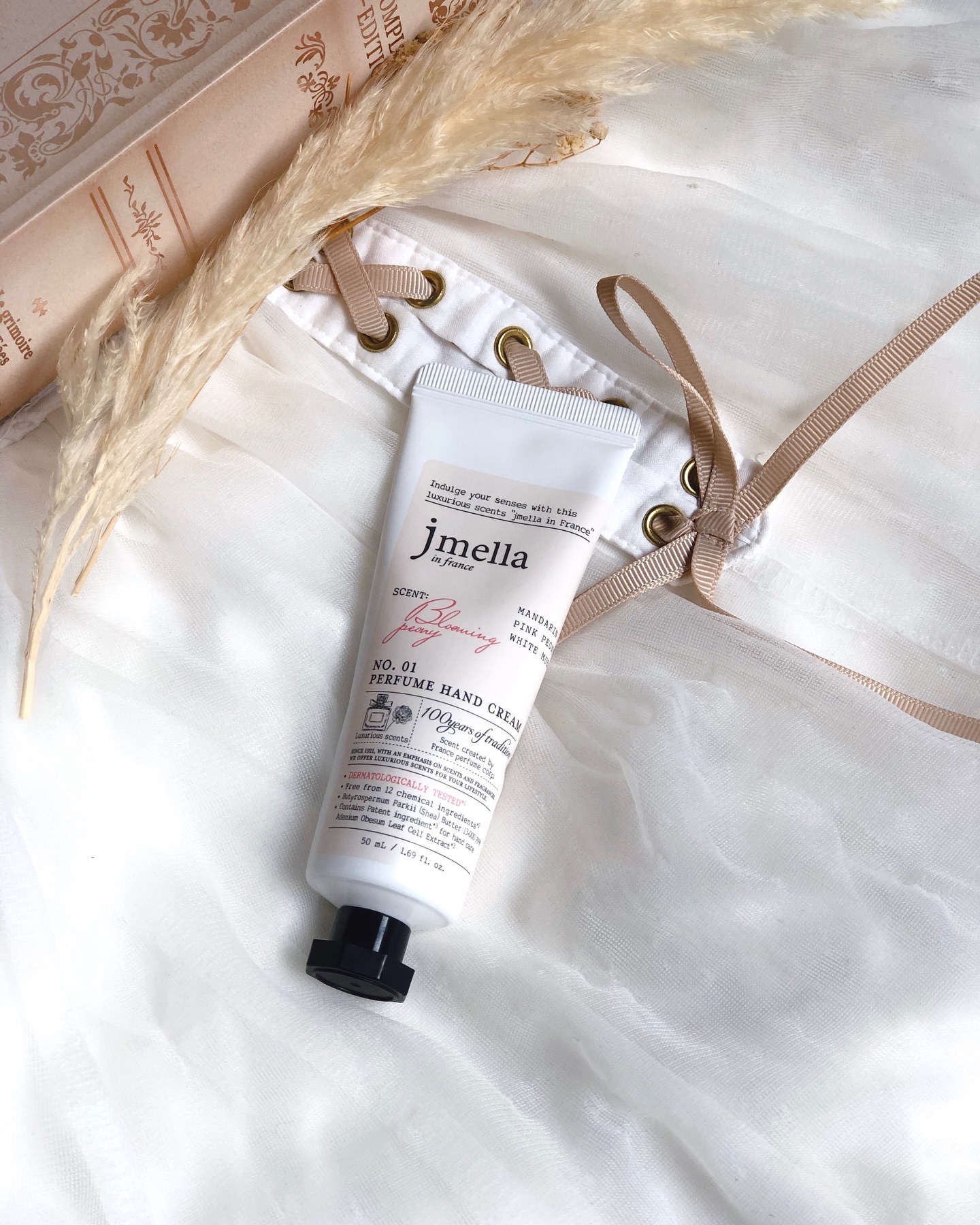 フェイバリットパフュームハンドクリーム/jmella/ハンドクリームを使ったクチコミ（2枚目）