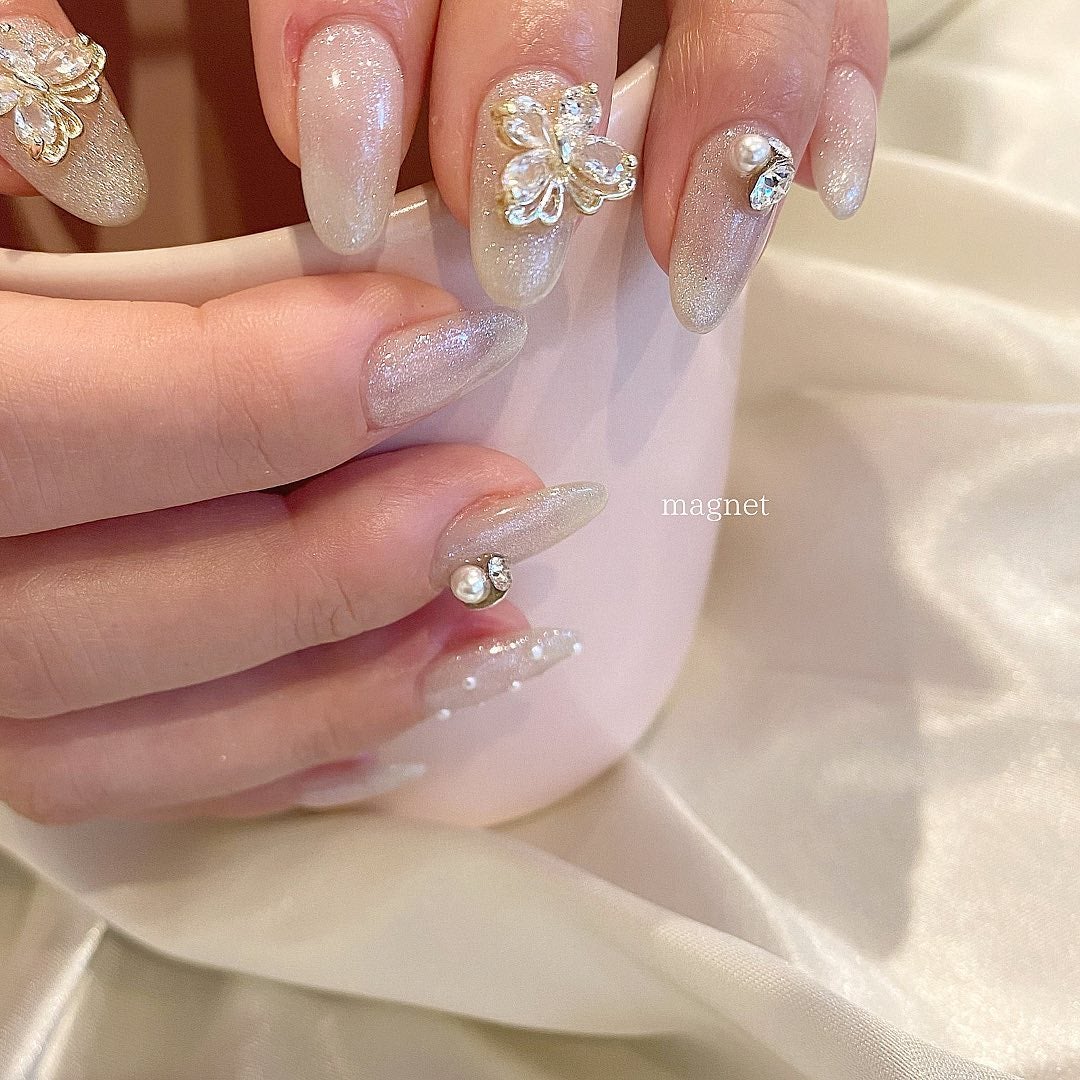 mina on LIPS 「wintermagnet🦙❄️♡#福岡ネイル#マグネットネイ..」(1枚目)