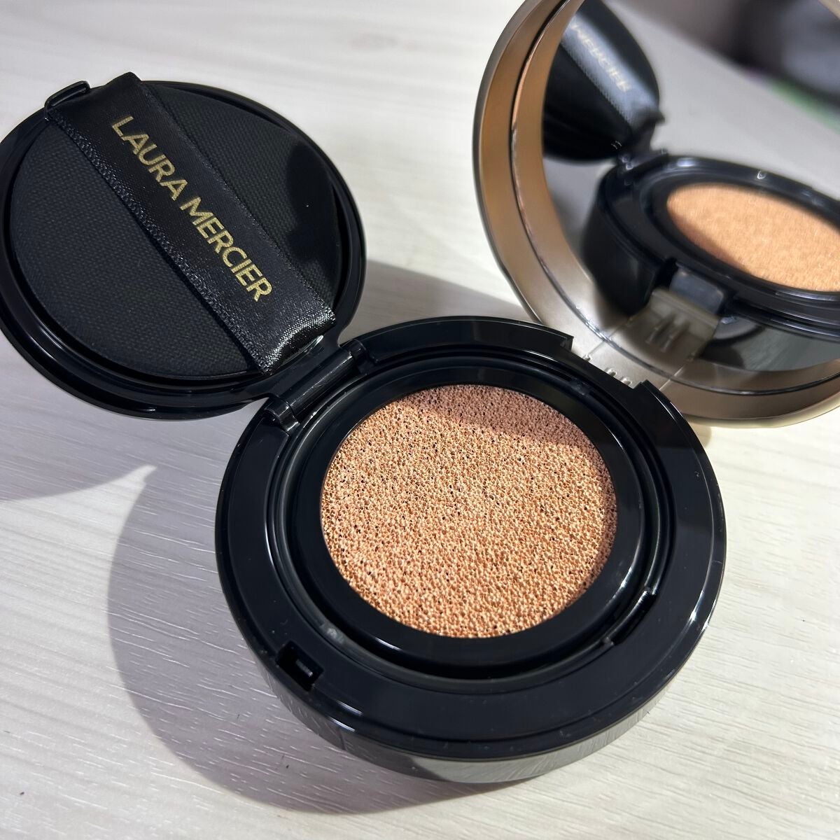 フローレス ルミエール ラディアンス パーフェクティング クッション/ローラ メルシエ/クッションファンデーションを使ったクチコミ(3枚目)