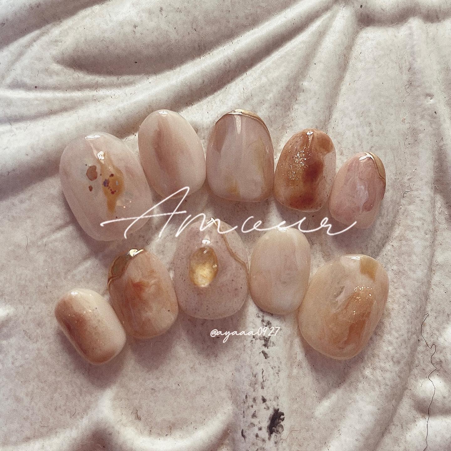 #手描きネイルのネイルデザイン