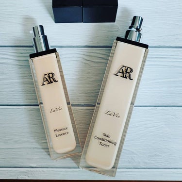 AR Cosmetics TOKYO Arlavie 美容液のクチコミ「La Vie
化粧水&美容液

ベとつかずしっとりが続くスキンケア✨暑い季節なのにベとつかず、.....」（2枚目）