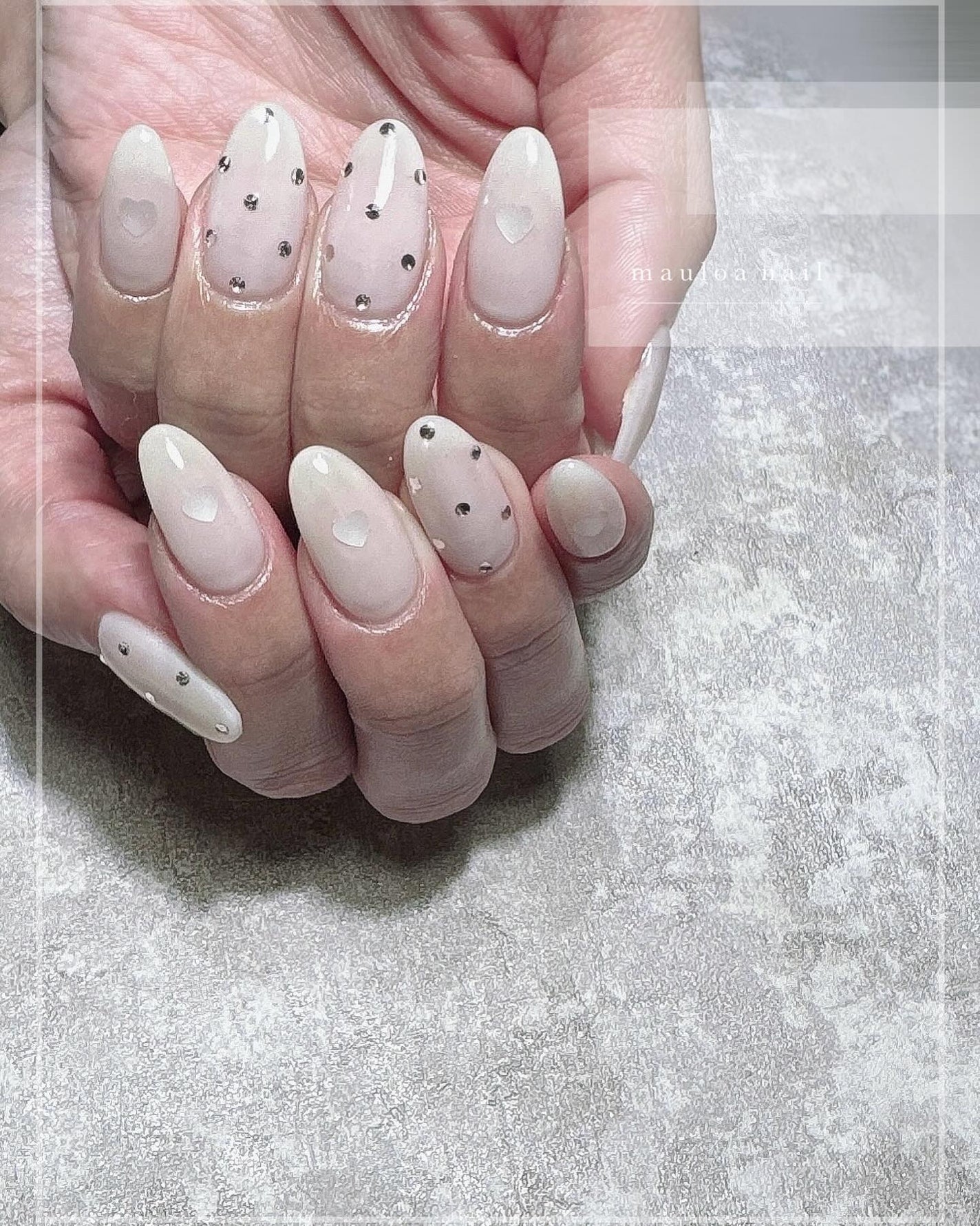 mauloa_nail on LIPS 「・お揃いネイルにしてくれた⛄️🤍いつもありがとうございます🩷😋..」(1枚目)