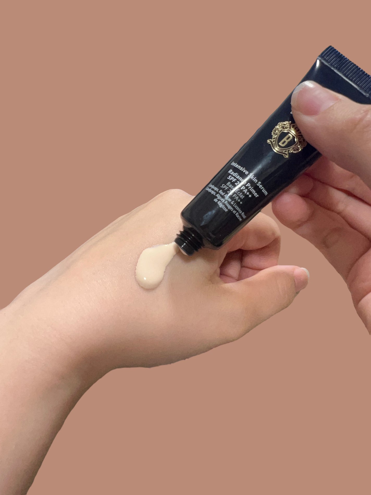 インテンシブ セラム ラディアンス プライマー/BOBBI BROWN/化粧下地を使ったクチコミ(3枚目)