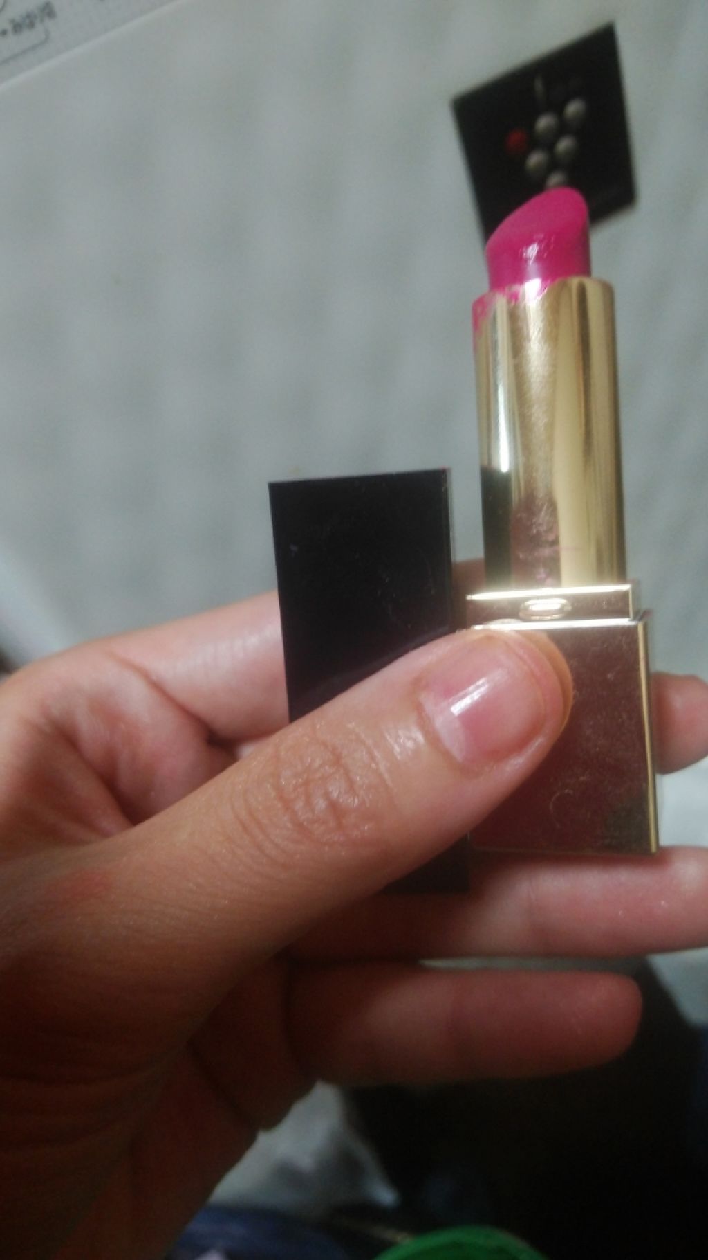 ピュア カラー エンヴィ リップスティック/ESTEE LAUDER/口紅を使ったクチコミ(2枚目)