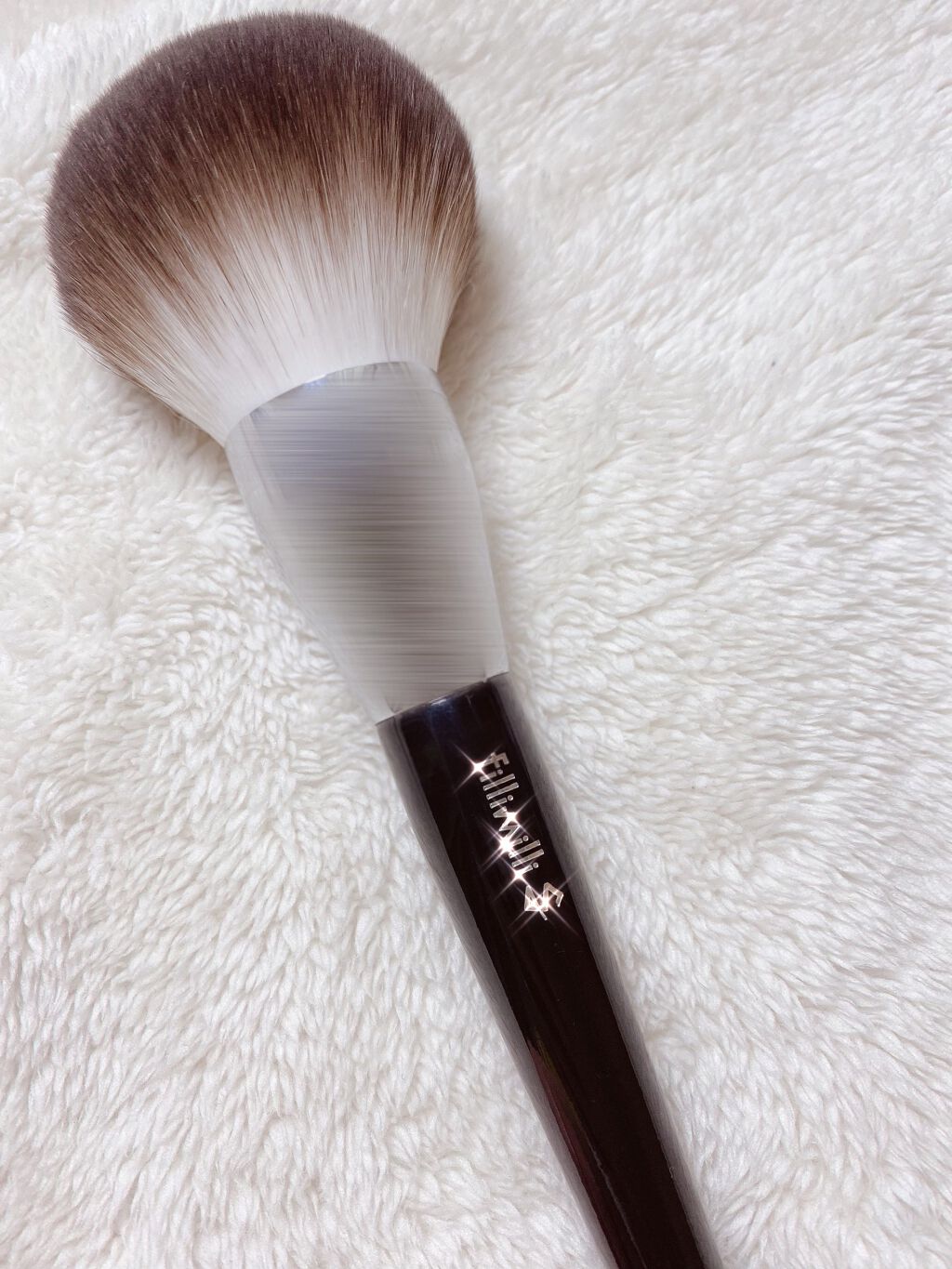 Sシルキーパウダーブラシ  (L)883/fillimilli/メイクブラシを使ったクチコミ（1枚目）