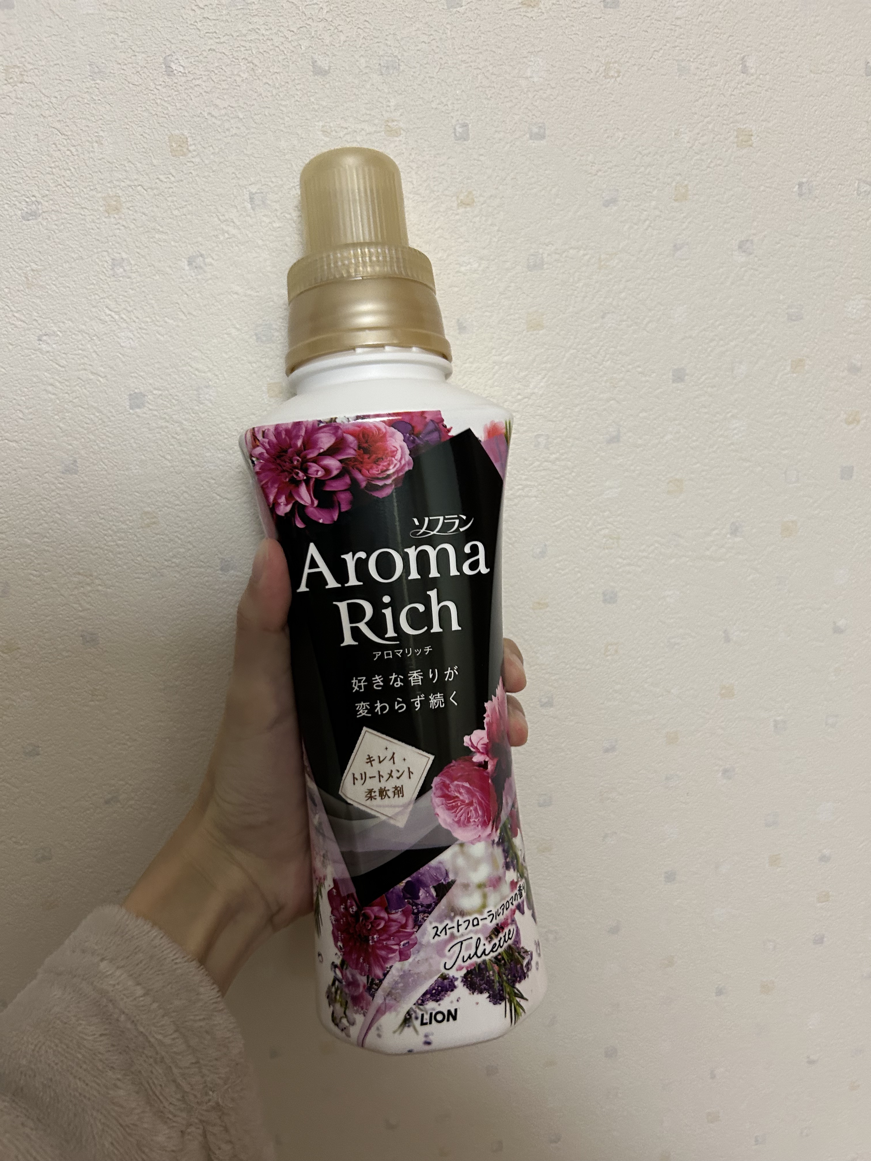 （まとめ）ライオン ソフラン アロマリッチジュリエット 業務用 4L 1本〔×3セット〕 種類1：3個 まとめ買い ライオン ソフラン アロマリッチ ジュリエット