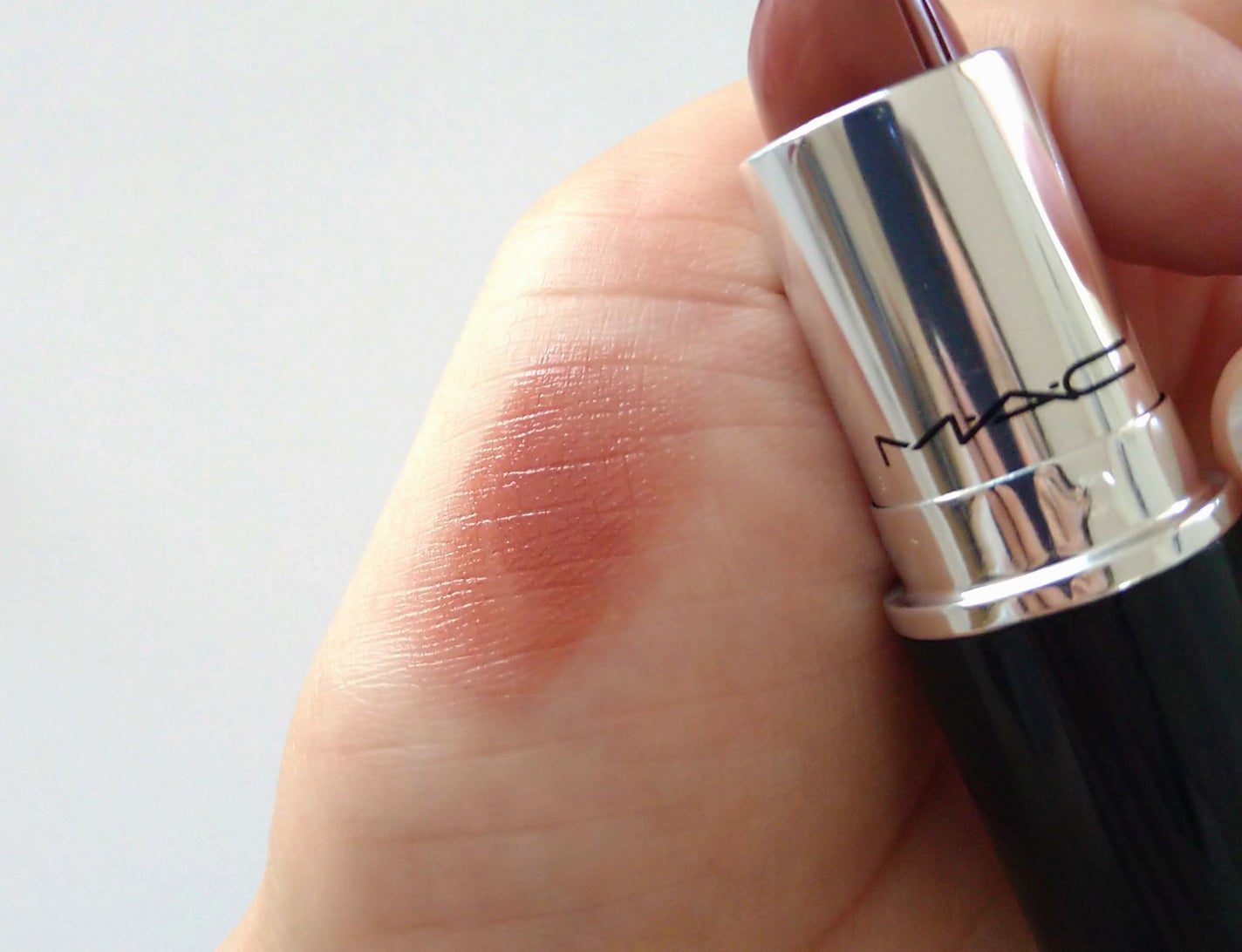 ラスターガラス リップスティック/M・A・C/口紅を使ったクチコミ(3枚目)