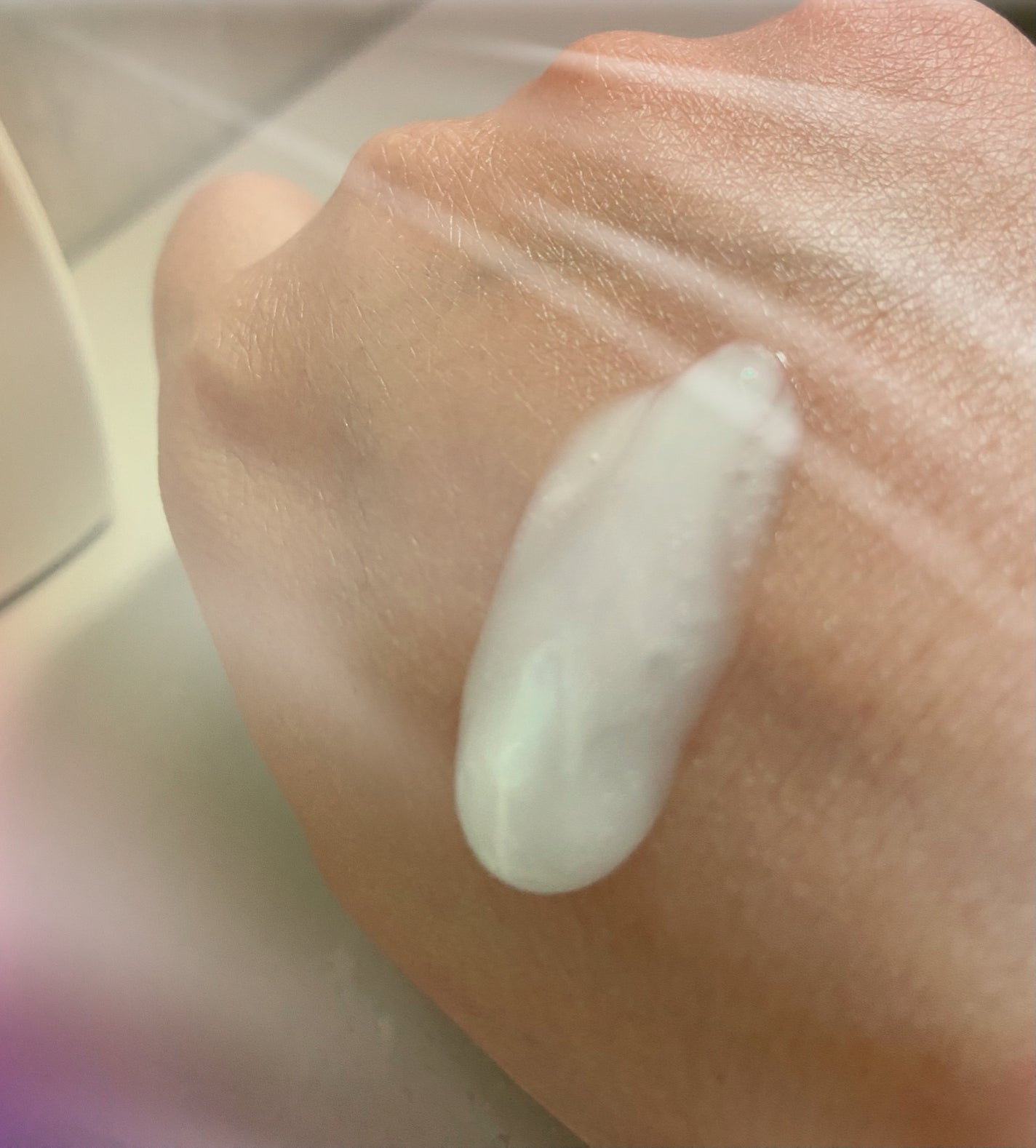 min on LIPS 「Doveモイスチャーミルククレンジング濃密美容液配合で優しくメ..」(3枚目)