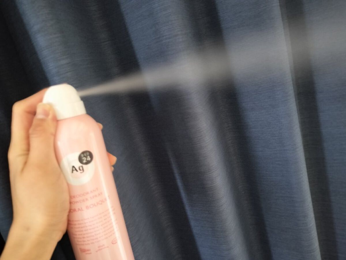 パウダースプレー（フローラルブーケ）/エージーデオ24/デオドラント・制汗剤を使ったクチコミ（3枚目）