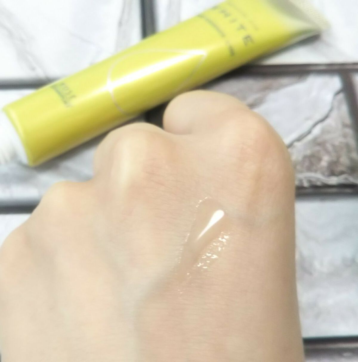 モイスチュアマイルドホワイトリペアエッセンス C100/モイスチュアマイルド ホワイト/美容液を使ったクチコミ(5枚目)
