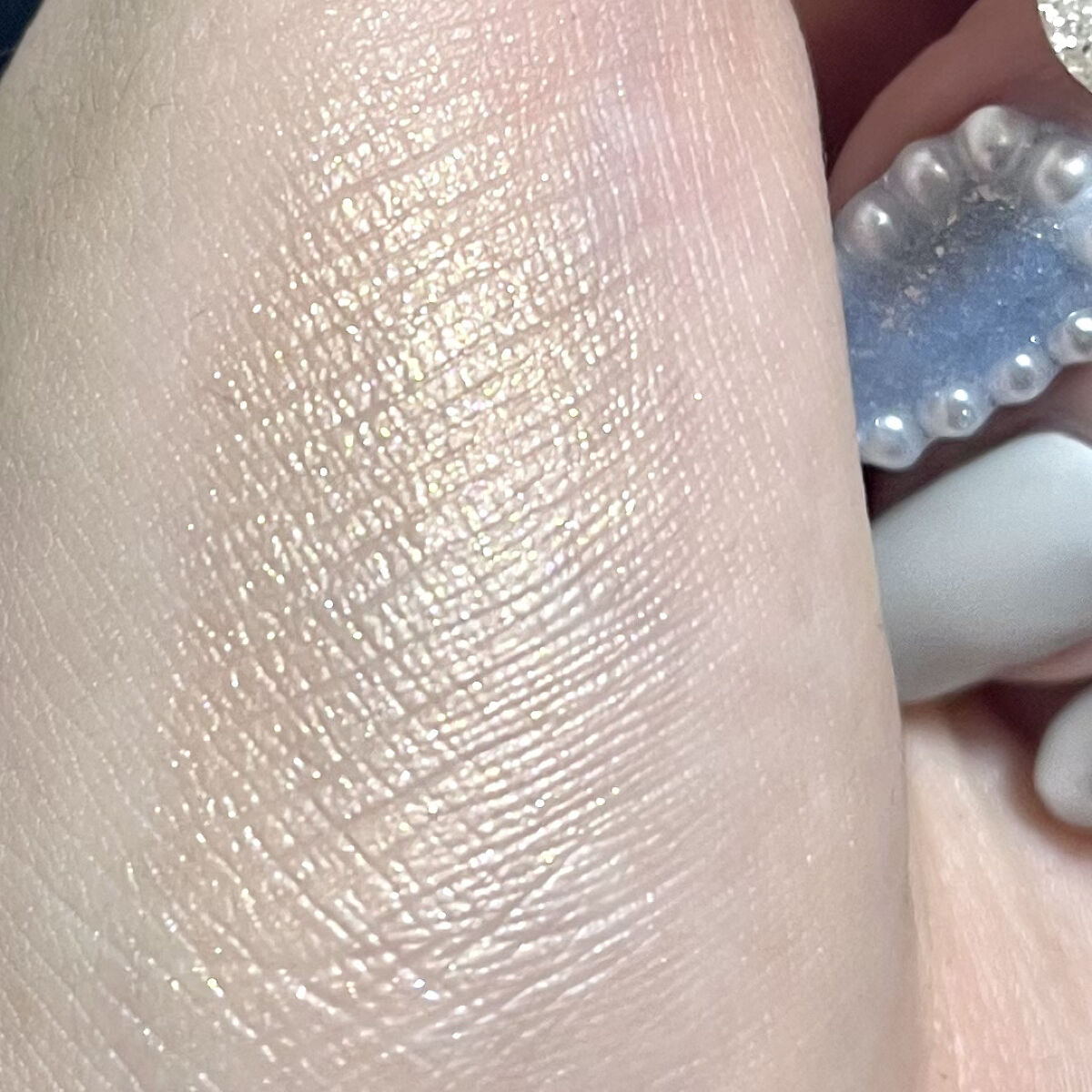 アイリッドニュアンス/UNMIX/単色アイシャドウを使ったクチコミ（3枚目）