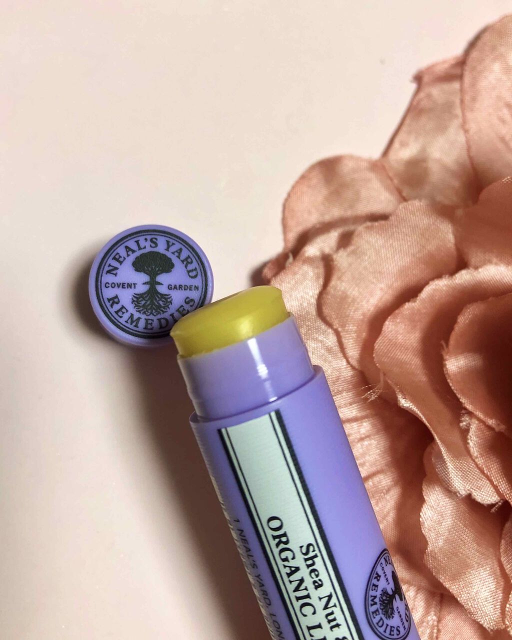 ローズヒップ＆シアバターリップバーム/ニールズヤード レメディーズ/リップバームを使ったクチコミ（2枚目）