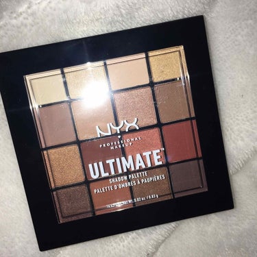 NYX UTシャドウパレット03の紹介です🙌
ずーーーーーーっと欲しくてやっと買いに行って手に入れました♥️
私が買った03は捨て色が無く使いやすいものをゲットしました♥️
普段メイクでも多いブラウン系