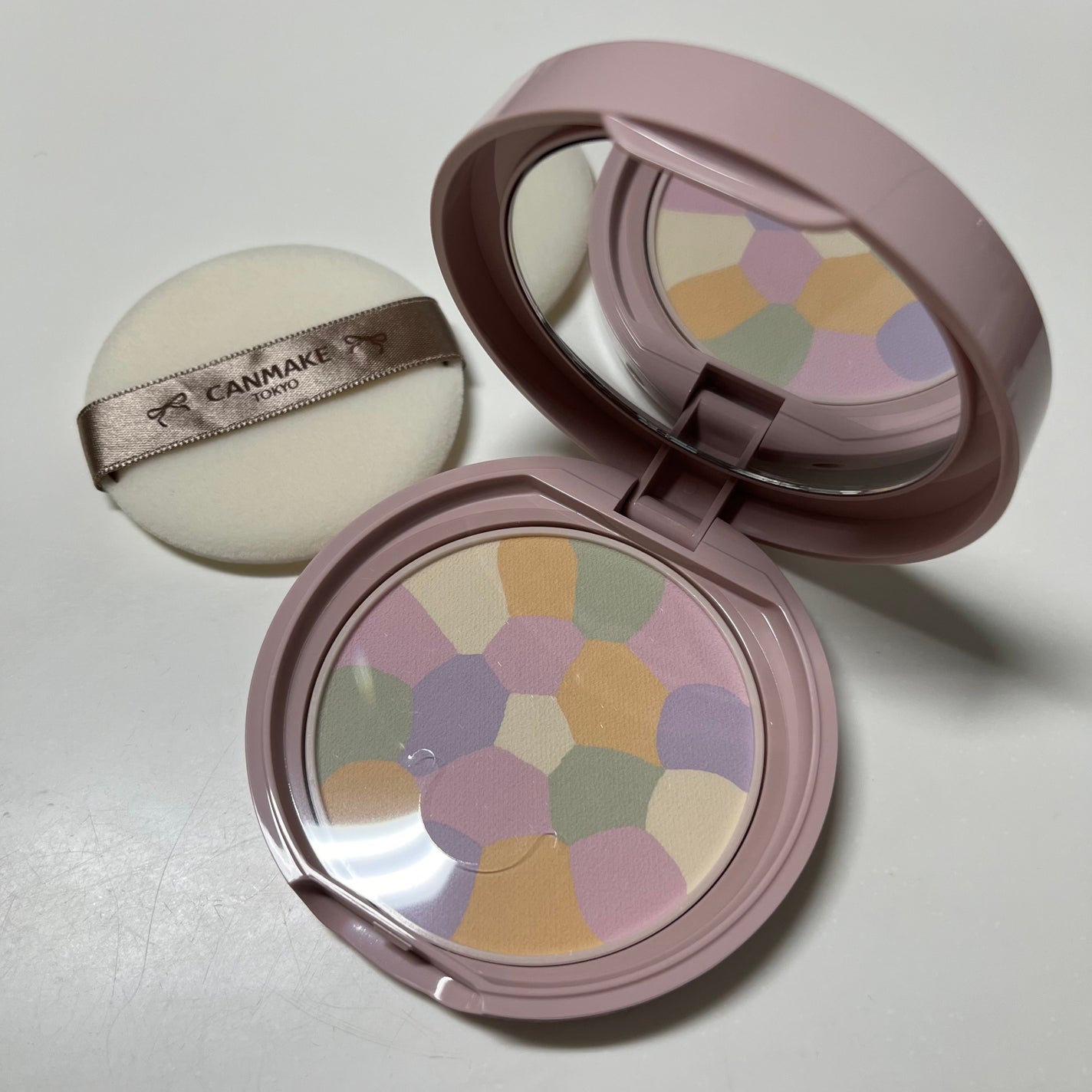 マシュマロフィニッシュパウダー ~Abloom~/キャンメイク/プレストパウダーを使ったクチコミ(4枚目)