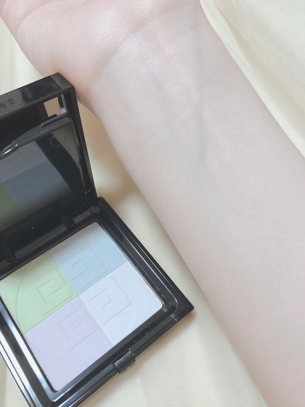 ããªãºã ã»ãªãŒãã«/GIVENCHY/ã«ãŒã¹ããŠããŒã䜿ã£ãã¯ãã³ãïŒ8æç®ïŒ