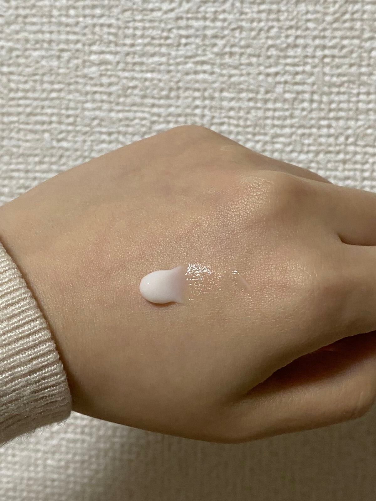 ローズ ベルベットハンド&ネイルクリーム/L'OCCITANE/ハンドクリームを使ったクチコミ(3枚目)