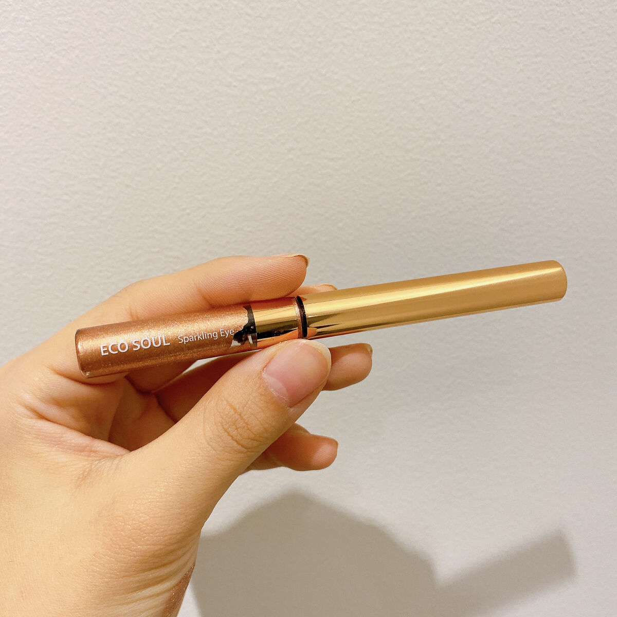 スパークリング アイシャドウ/the SAEM/リキッドアイシャドウを使ったクチコミ（3枚目）