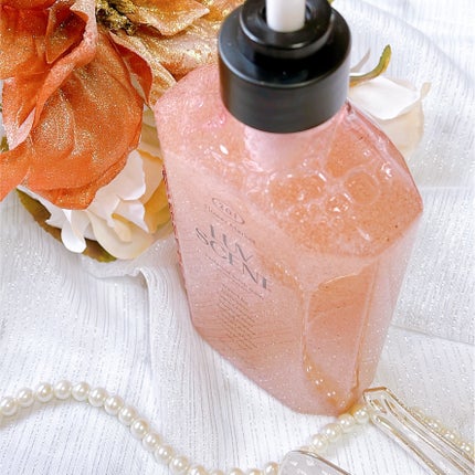 スクラブボディウォッシュ フラワーマーケット ホワイトチューリップ/LUV SCENT/ボディスクラブを使ったクチコミ(4枚目)