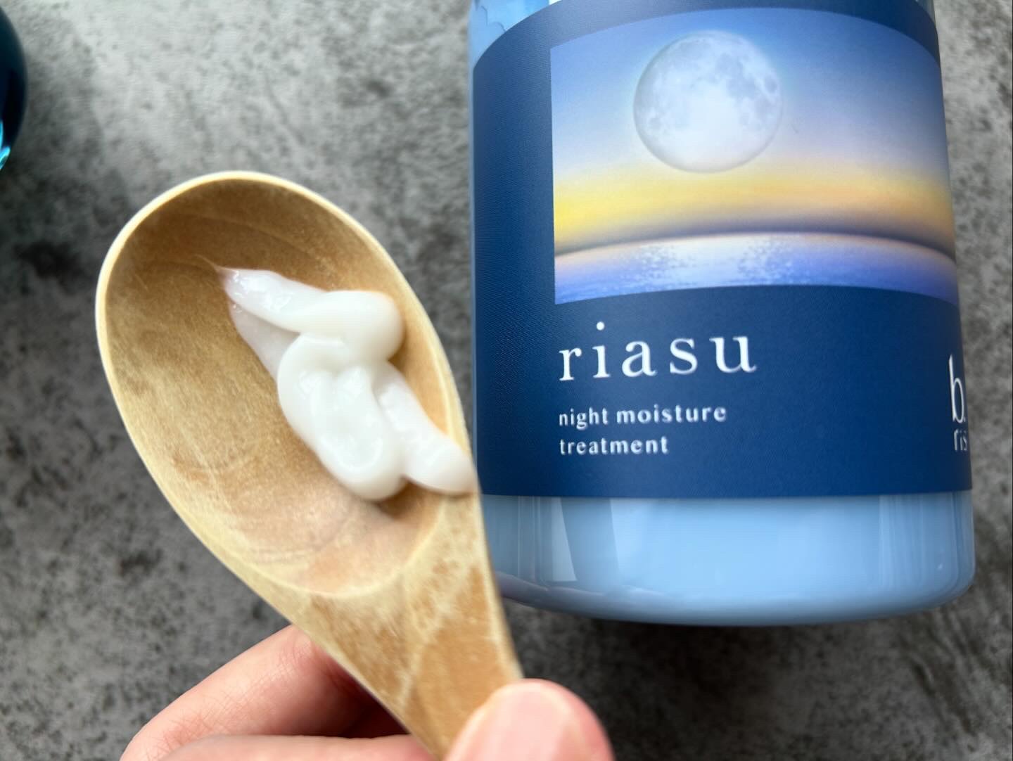 リアス ナイト モイスチャー シャンプー/トリートメント シトラスハーブの⾹り トリートメント 380g/riasu/市販シャンプーを使ったクチコミ（3枚目）