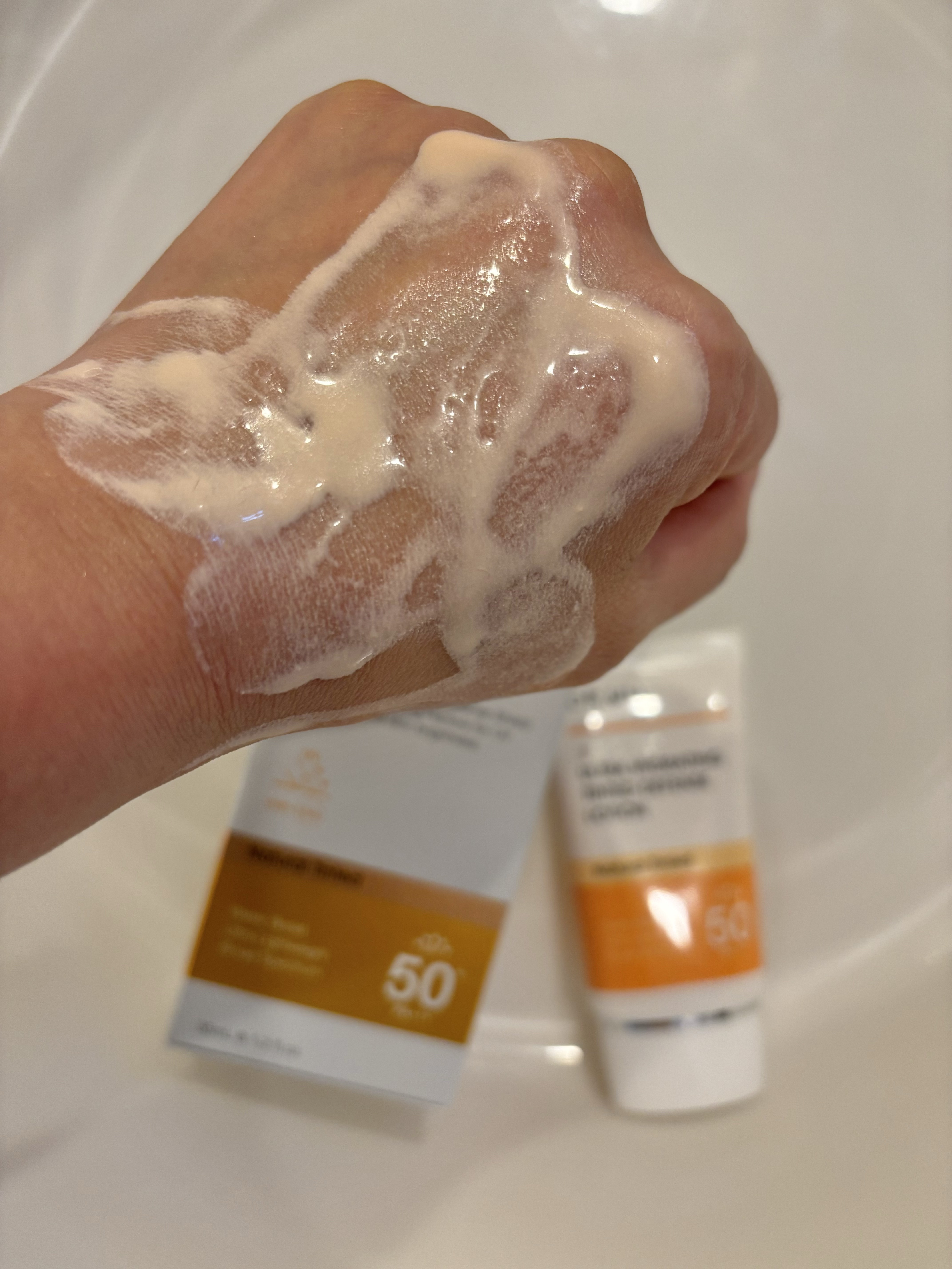 サンスクリーン+モイスト（色付き）＜日焼け止め＞/DR.WU/日焼け止めローションを使ったクチコミ（2枚目）