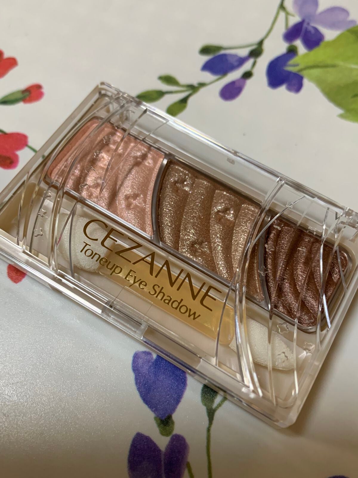 トーンアップアイシャドウ/CEZANNE/アイシャドウパレットを使ったクチコミ(2枚目)