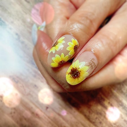 mamico on LIPS 「*ひまわり親指🌻✨親指にするアートは目立って可愛い💕※※※..」(1枚目)