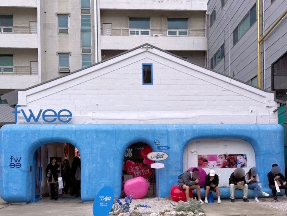 フィー 3Dボリューミンググロス/fwee/リップグロスを使ったクチコミ(2枚目)