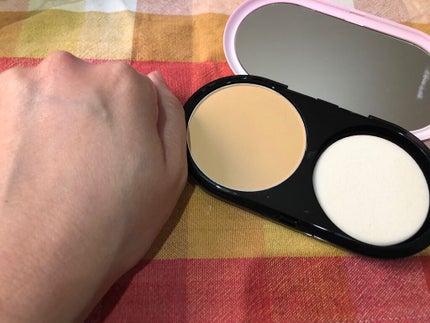 ライトフル C3 ナチュラル シルク パウダーファンデーション/M・A・C/パウダーファンデーションを使ったクチコミ(3枚目)