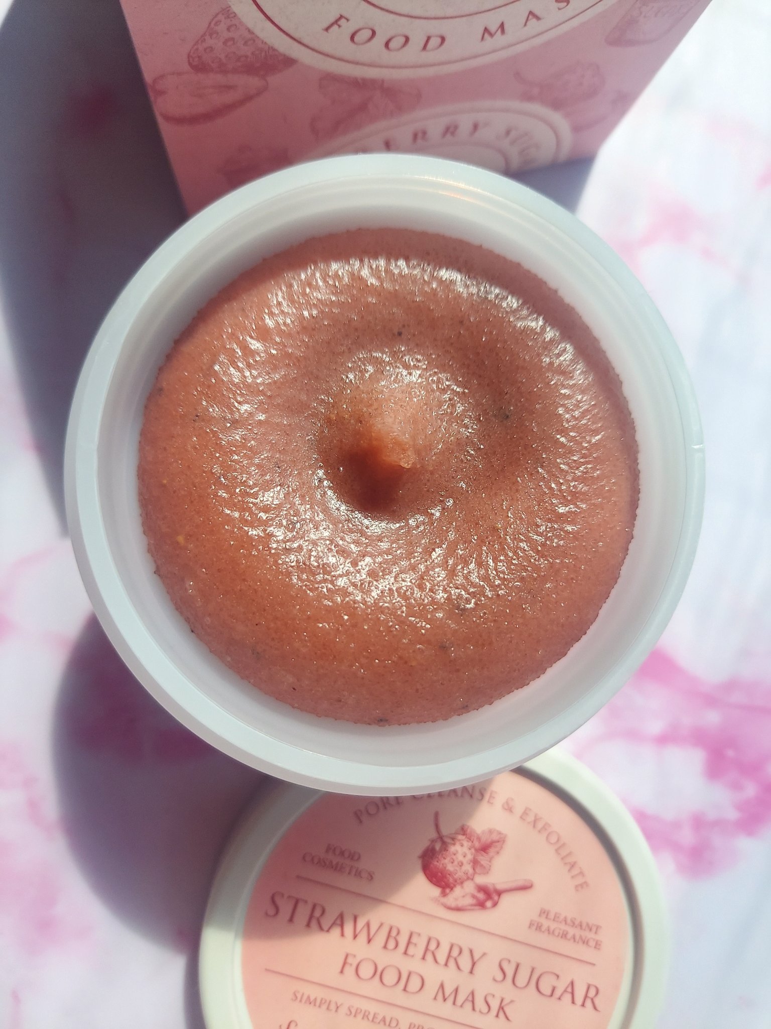 ストロベリーシュガー フードマスク/SKINFOOD/洗い流すパック・マスクを使ったクチコミ（3枚目）