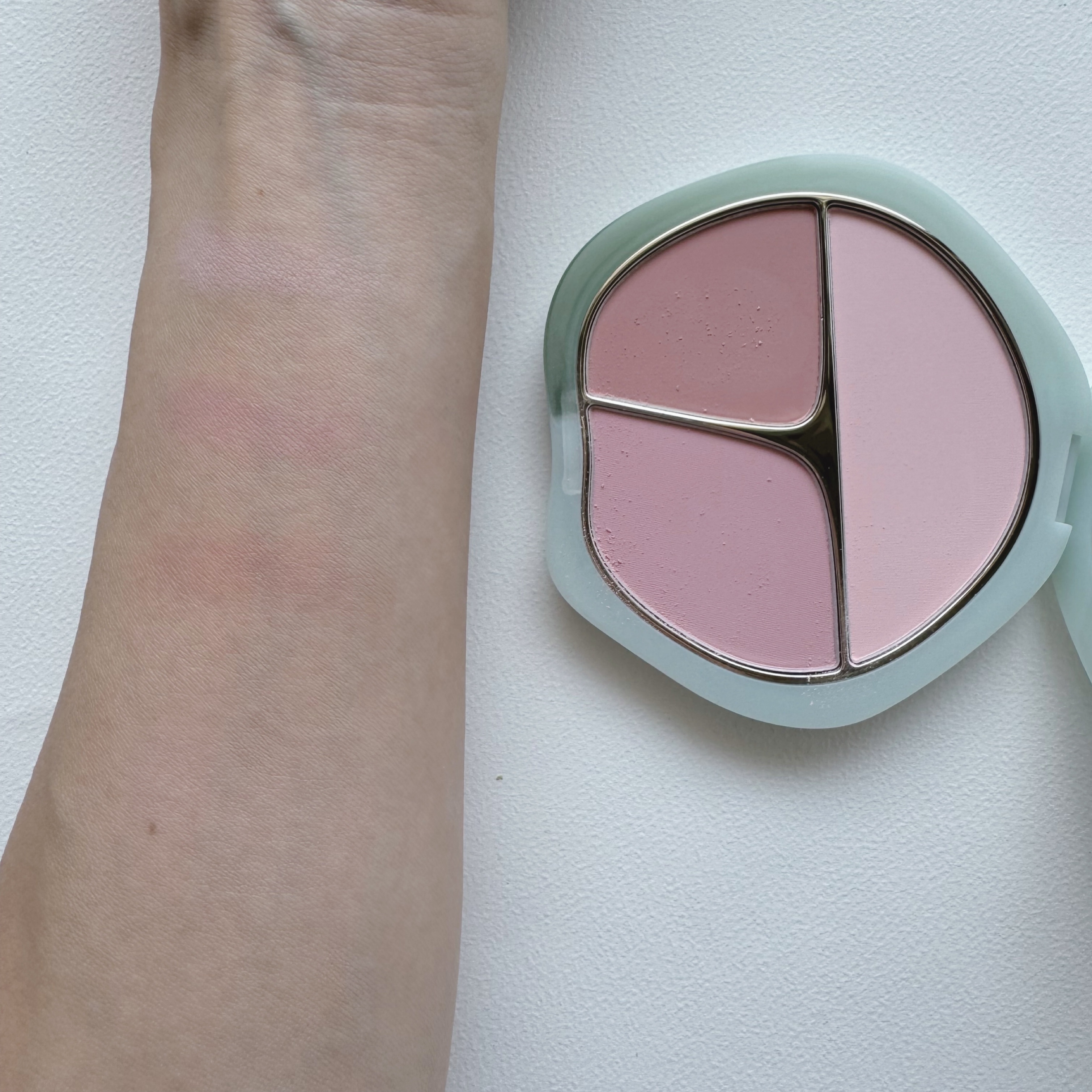 TIMAGE  3色チークパレット/TIMAGE/パウダーチークを使ったクチコミ（3枚目）