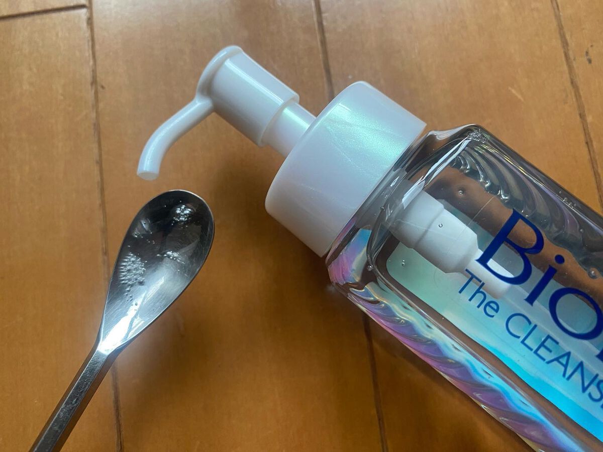 るいめい on LIPS 「.🍀ビオレTheCLEANSEオイルメイク落とし4月8日に発売..」(2枚目)