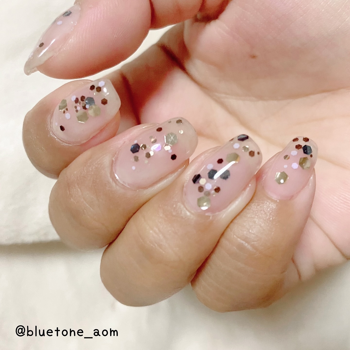 #ネイル,#セルフネイル,#ジェルネイル,#セルフジェルネイル,#ホログラムネイル,#シンプルネイル,#大人ネイルのネイルデザイン