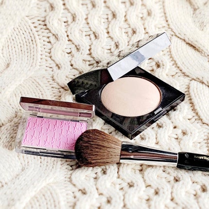 マットラディアンス ベイクドパウダー ハイライト01/ローラ メルシエ/パウダーハイライトを使ったクチコミ(1枚目)