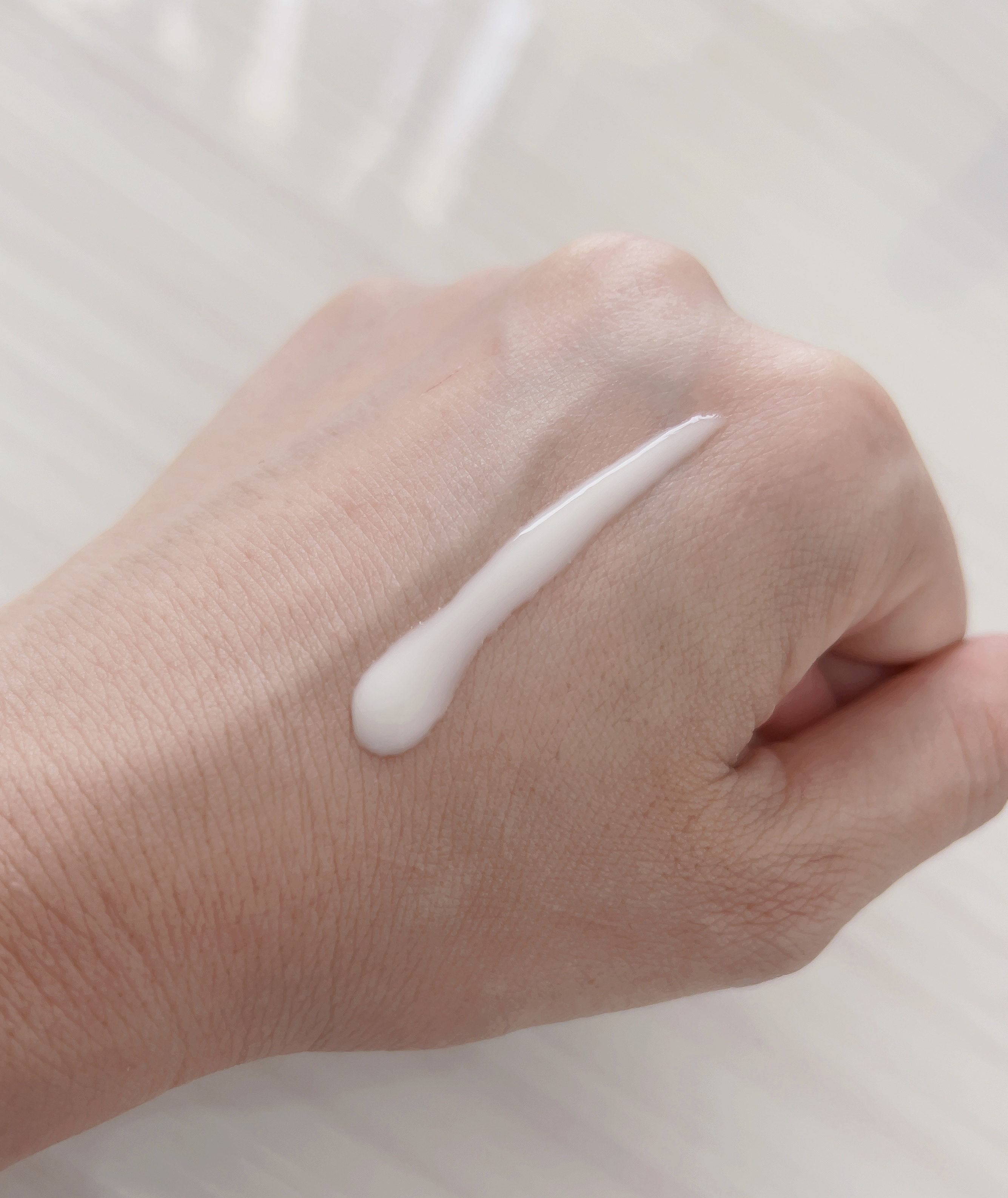 エアリーウォーターサンスクリーン プロフェッショナル/Feld Apotheke/日焼け止めローションを使ったクチコミ（2枚目）