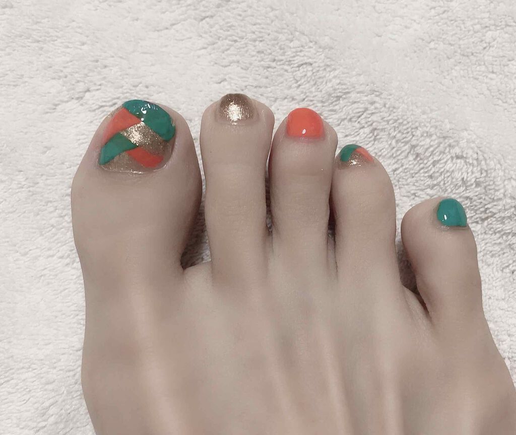 カラフルネイルズ/キャンメイク/マニキュアを使ったクチコミ(2枚目)