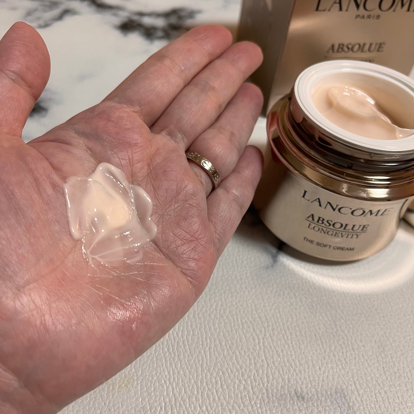 アプソリュ ザ ソフトクリーム/LANCOME/フェイスクリームを使ったクチコミ(3枚目)