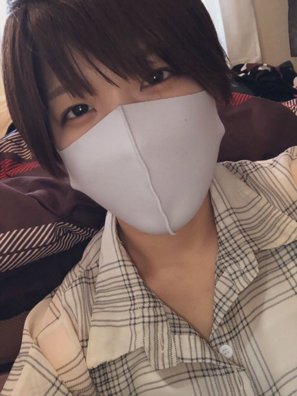 ちひろ on LIPS 「お久しぶりです!最近ミディアムからバッサリ切ってまたまた男みた..」(1枚目)