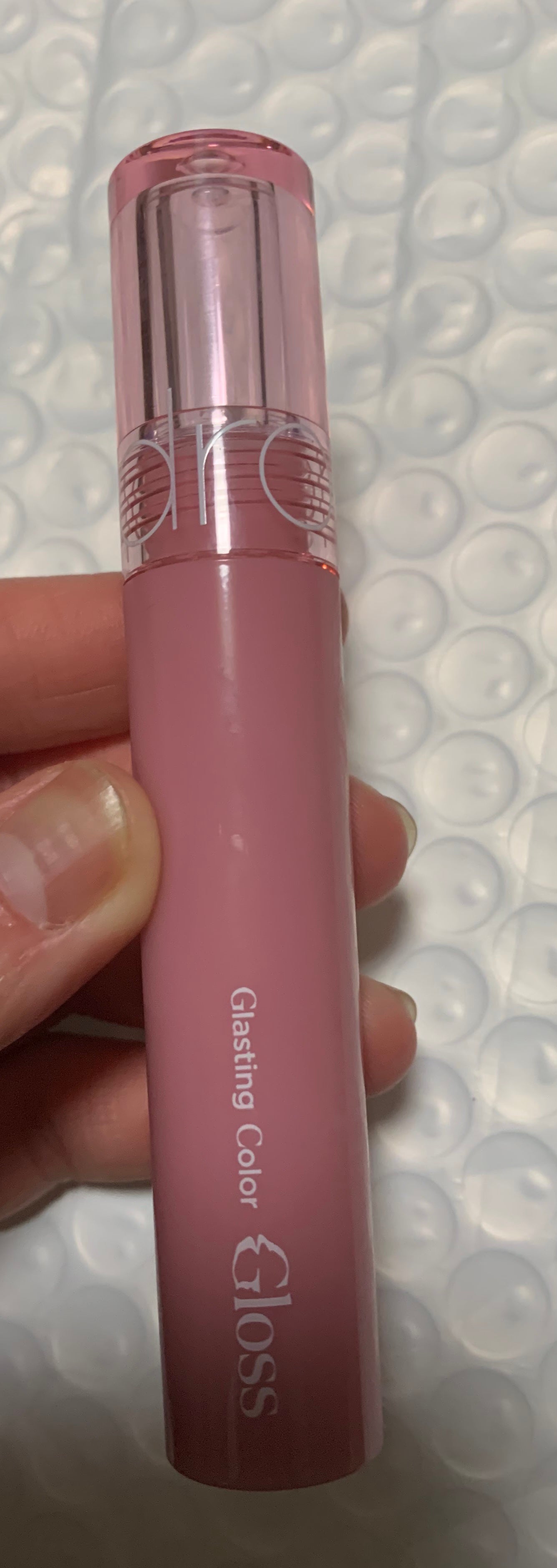 こもも on LIPS 「ロムアンドの新作グロス買ってみました!!ピンク色でめっちゃかわ..」(1枚目)