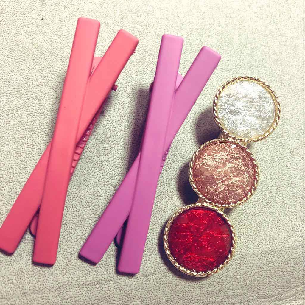 ʓぅㄜƕ♥︎︎∗︎*゚ on LIPS 「メイクの時に可愛いヘアピンでテンションもモチベーションも(´∀..」(1枚目)