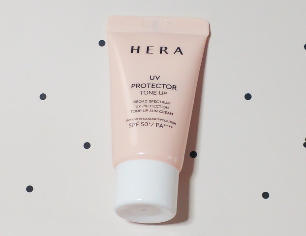 UVプロテクター トーンアップ/HERA/日焼け止めクリームを使ったクチコミ（1枚目）