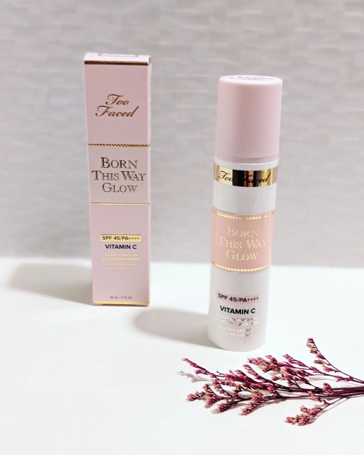 ボーン ディス ウェイ グロウ モイスチュアライジング メイクアップ プライマー/Too Faced/化粧下地を使ったクチコミ(1枚目)