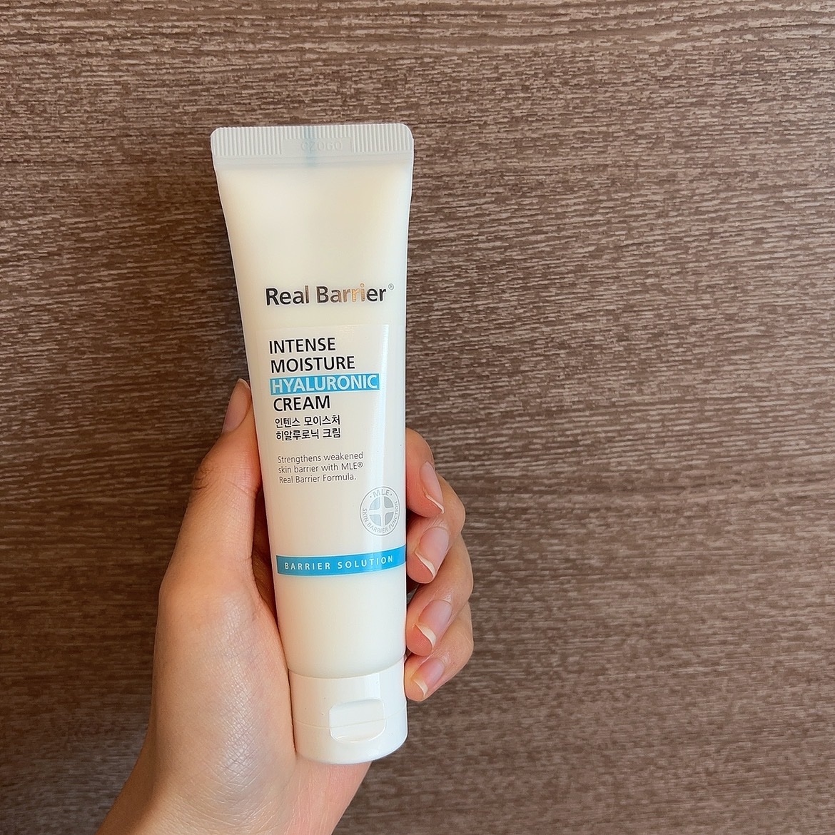 インテンスモイスチャーヒアルロニッククリーム/Real Barrier/フェイスクリームを使ったクチコミ（1枚目）
