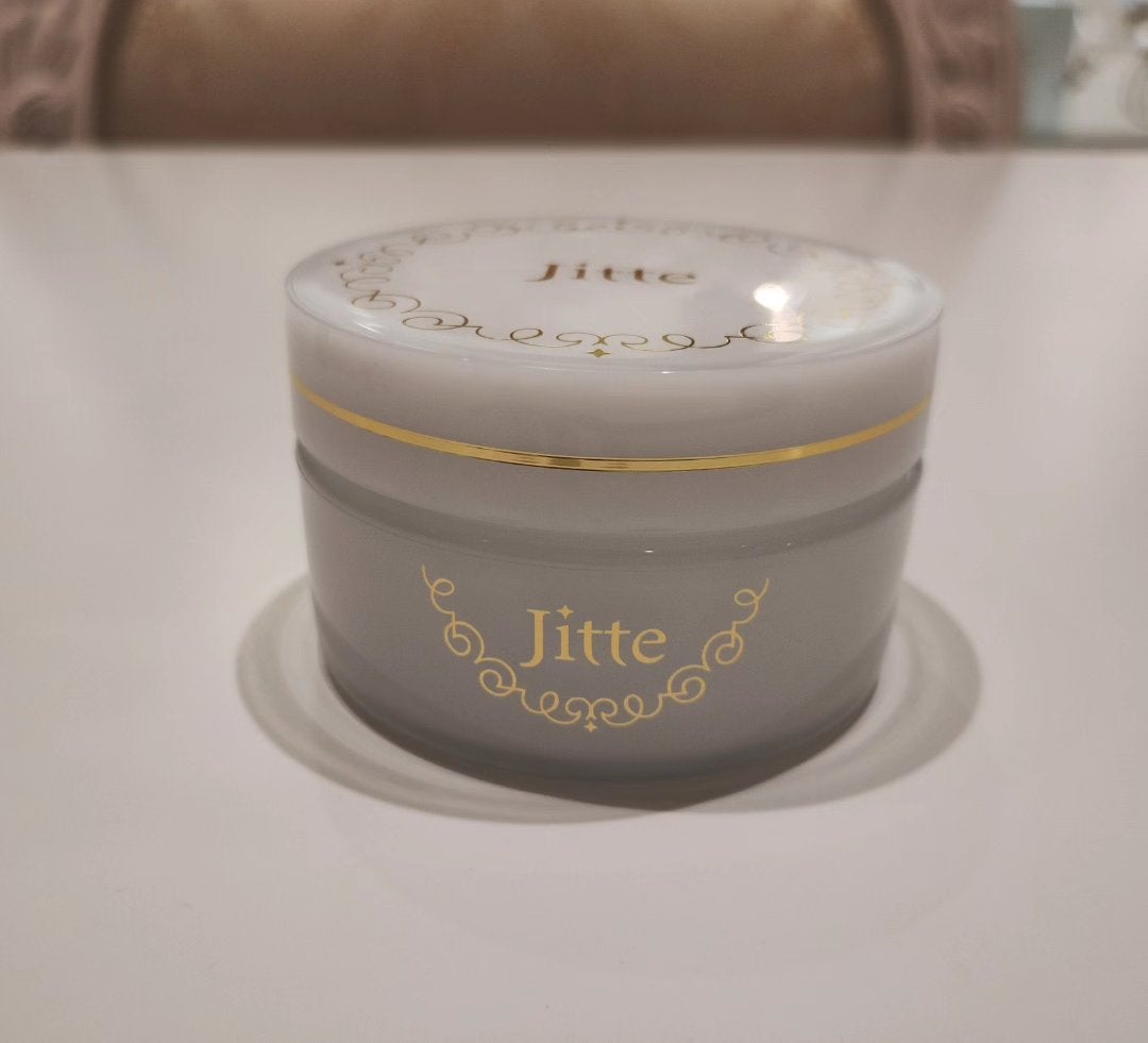 mcgroupakiko on LIPS 「顔の肌状態よりもむしろ、背中や二の腕あたりの細かいざらざらがき..」(2枚目)