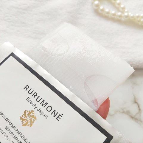 リッチシャルム　アメイジングマスク/RURUMONE/シートマスク・パックを使ったクチコミ（3枚目）